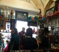 بازدید مسافران نوروزی از فروشگاه گالری هنر پارسه